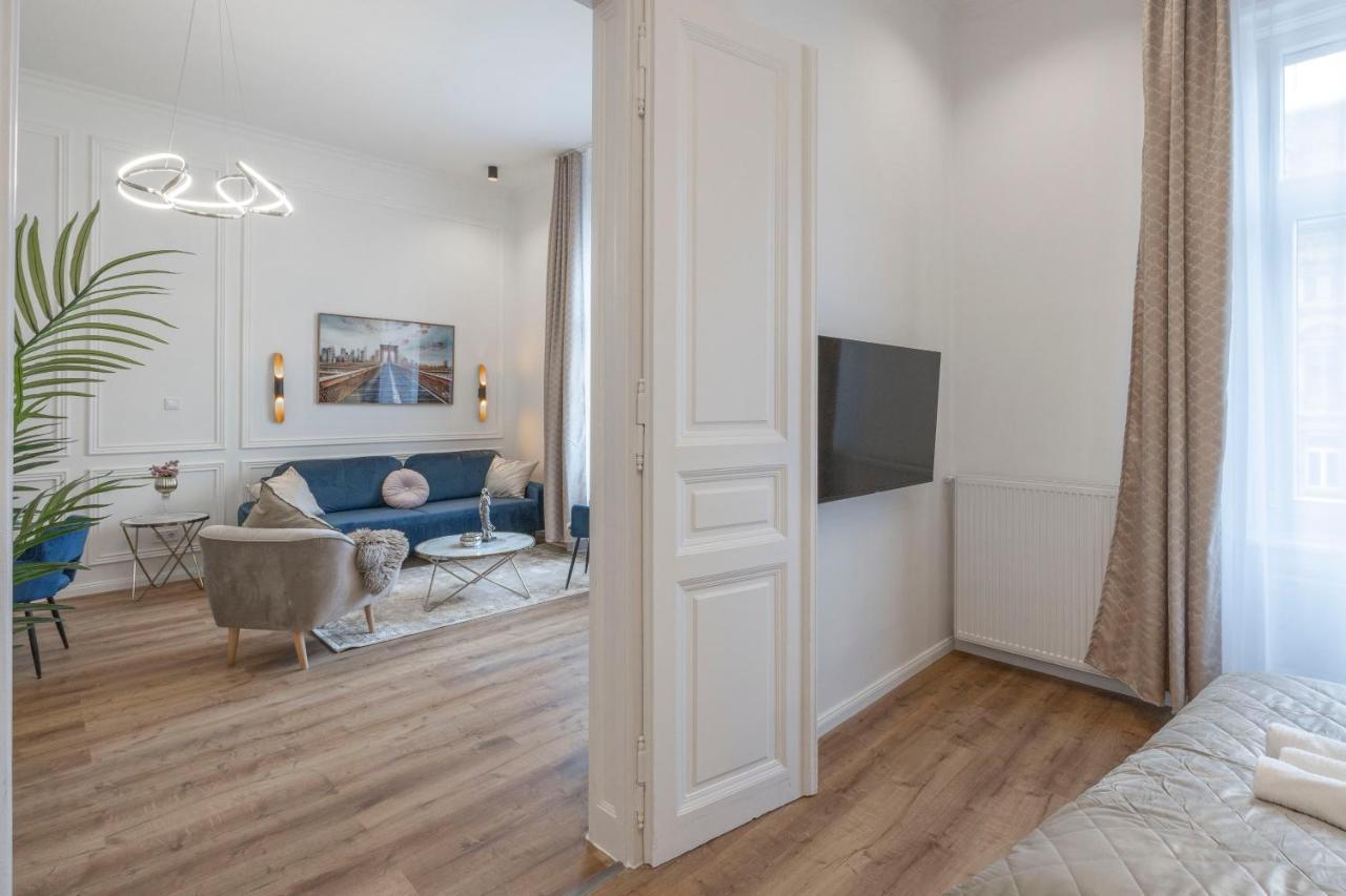 Luxurious Central Grand Home W/ 3Bedrm 2Bathrm Budapest Exterior foto